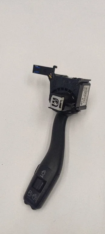 Wiper control stalk – Audi A3 S3 8P (2003-2012)