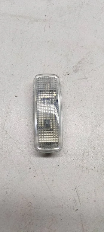 Cits salona lukturis 4d0947105A