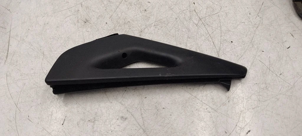 Other center console (tunnel) element – Audi A3 S3 8P (2003-2012)