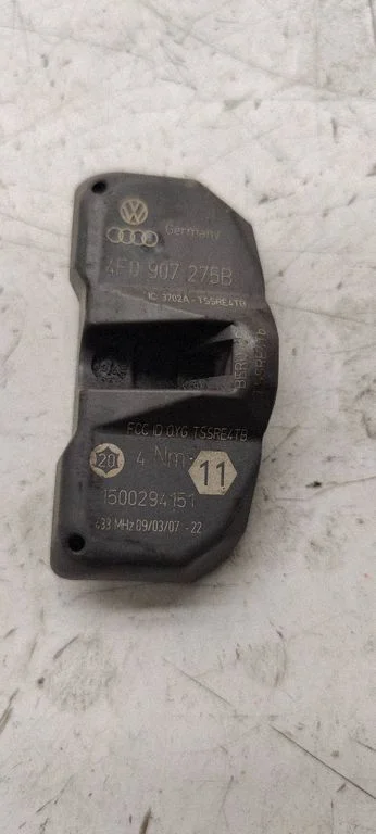 Tire pressure sensor 4F0907275B