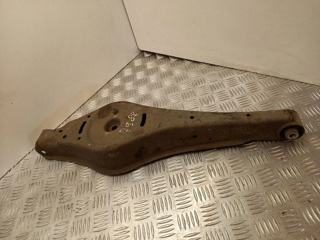 Sway bar bush bracket, rear – Volkswagen Passat B6 (2005-2010)