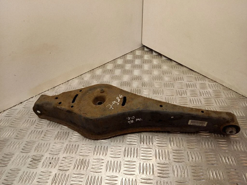 Sway bar bush bracket, rear – Volkswagen Passat B6 (2005-2010)