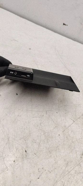 USB socket connector – Skoda Octavia Mk3 (5E) (2013-2019)