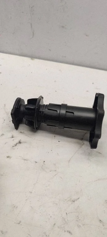 Spare wheel bolt 8E9803899