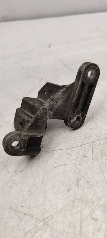 Gear shift cable bracket – Audi A4 S4 B7 8E 8H (2005-2008)