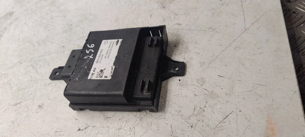 Voltage converter inverter – Skoda Octavia Mk2 (1Z) (2004-2013)