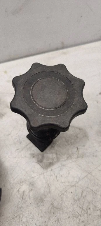 Spare wheel bolt 8E9803899