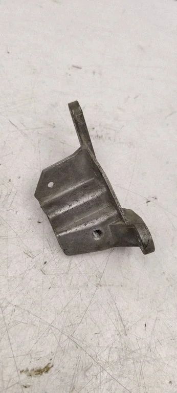 Gear shift cable bracket – Audi A4 S4 B7 8E 8H (2005-2008)