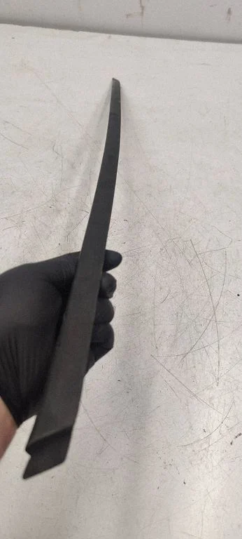 Windshield trim 8P0854327B