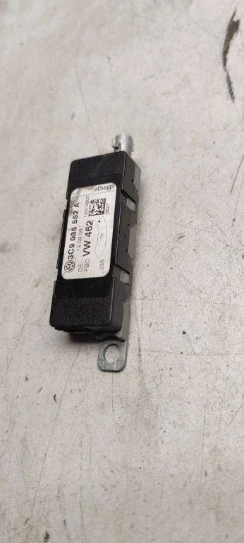 Antenna control unit 3c9035552A