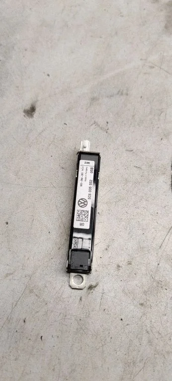 Antenna control unit 5c6035552