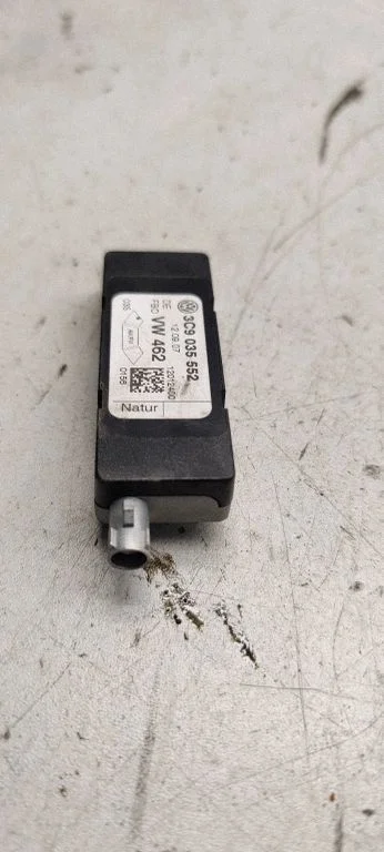 Antenna control unit 3C9035552