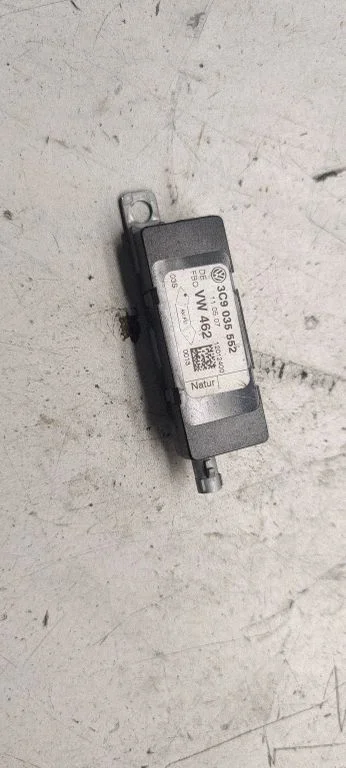 Antenna control unit 3C9035552