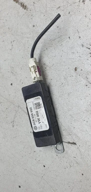Antenna control unit 3C9035552