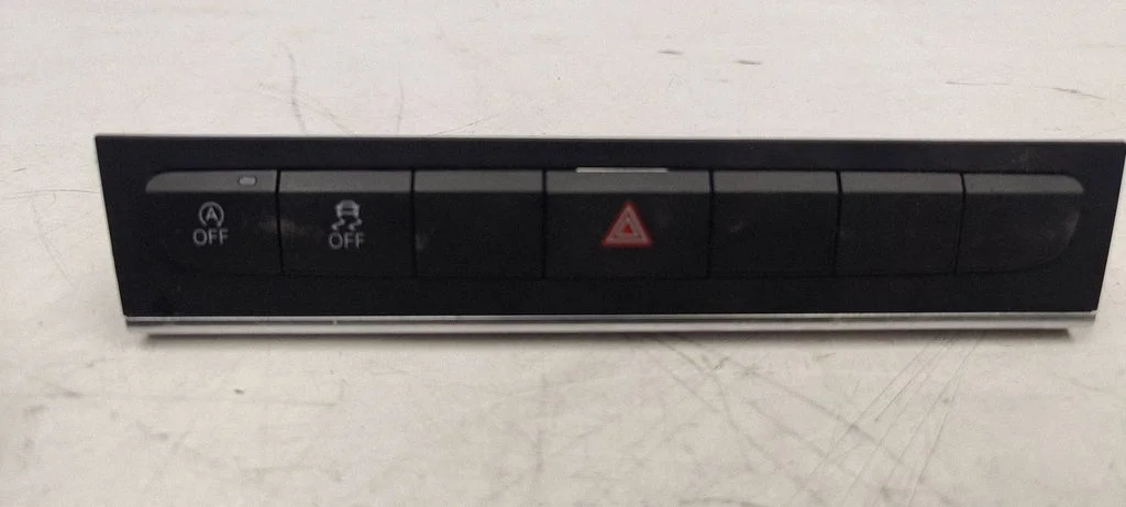 A set of switches – Audi A3 S3 8P (2003-2012)