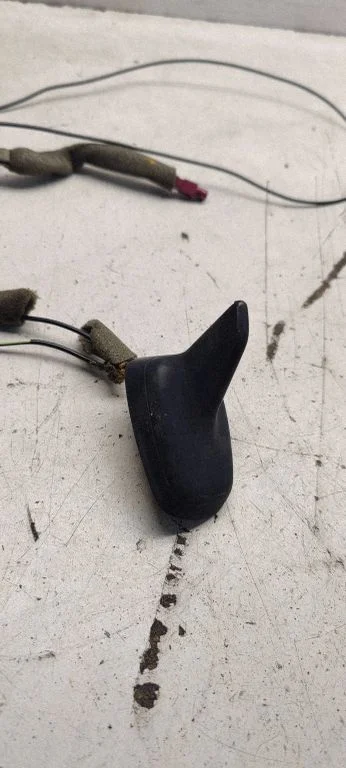 Radio antenna – Audi A4 S4 B7 8E 8H (2005-2008)