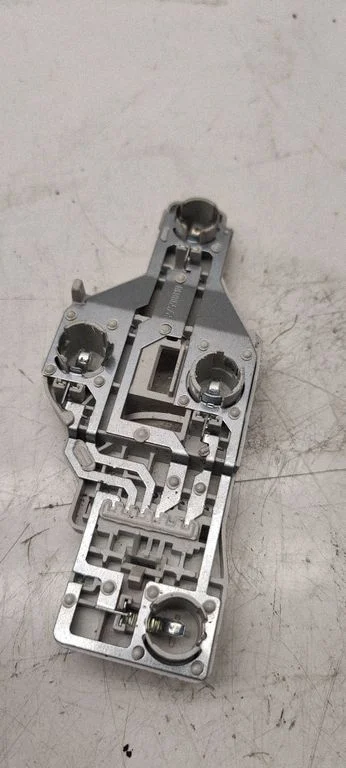 Tail light bulb cover holder 1Z9945258