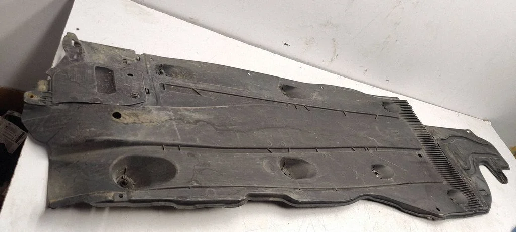 Side bottom protection 5Q0825201S