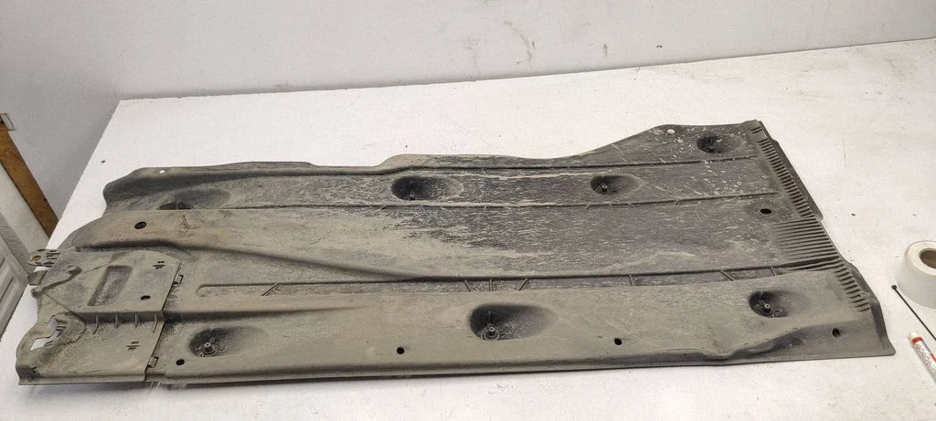 Side bottom protection 5Q0825202L
