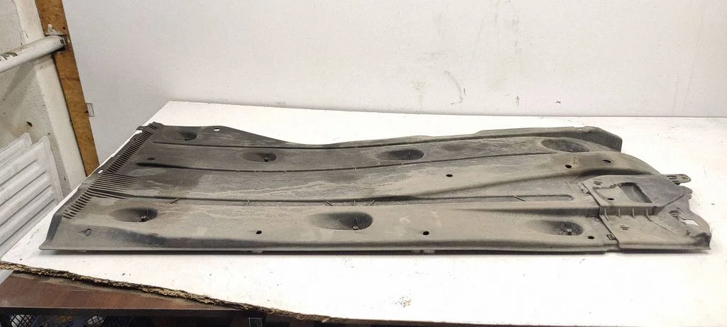Side bottom protection 5Q0825201L