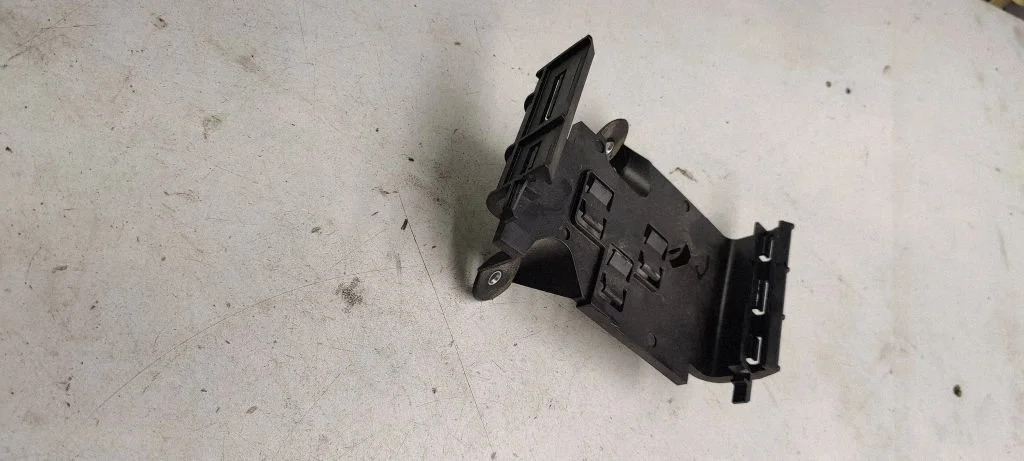 Engine control unit holder – Volkswagen Passat CC (2008-2016)