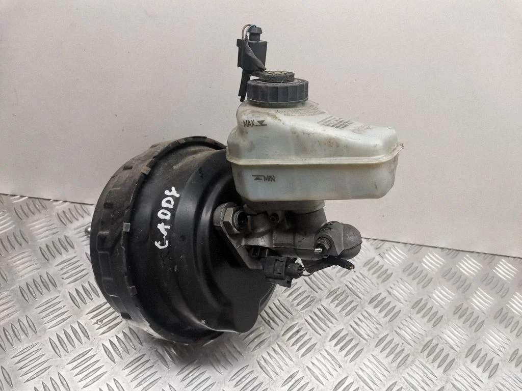 Brake booster – Volkswagen Caddy (2004-2010)