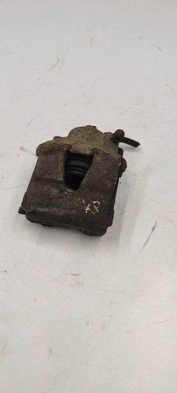 Front brake caliper – front left