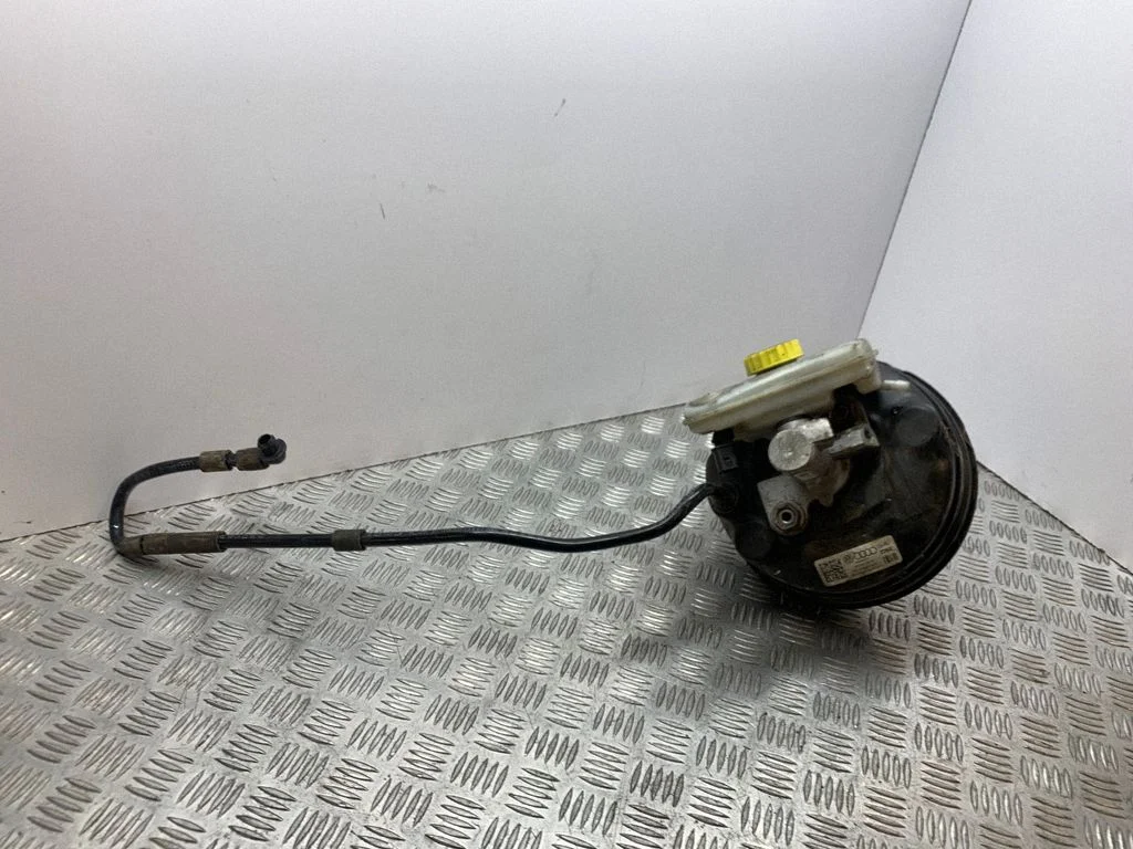Brake booster 4F0612105M