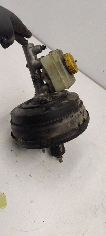 Brake booster – Subaru Legacy (2004-2006)