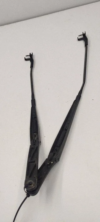 Front wiper blade arm 8P1955409E