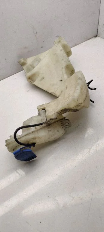 Windshield washer fluid reservoir/tank 8e0955451an