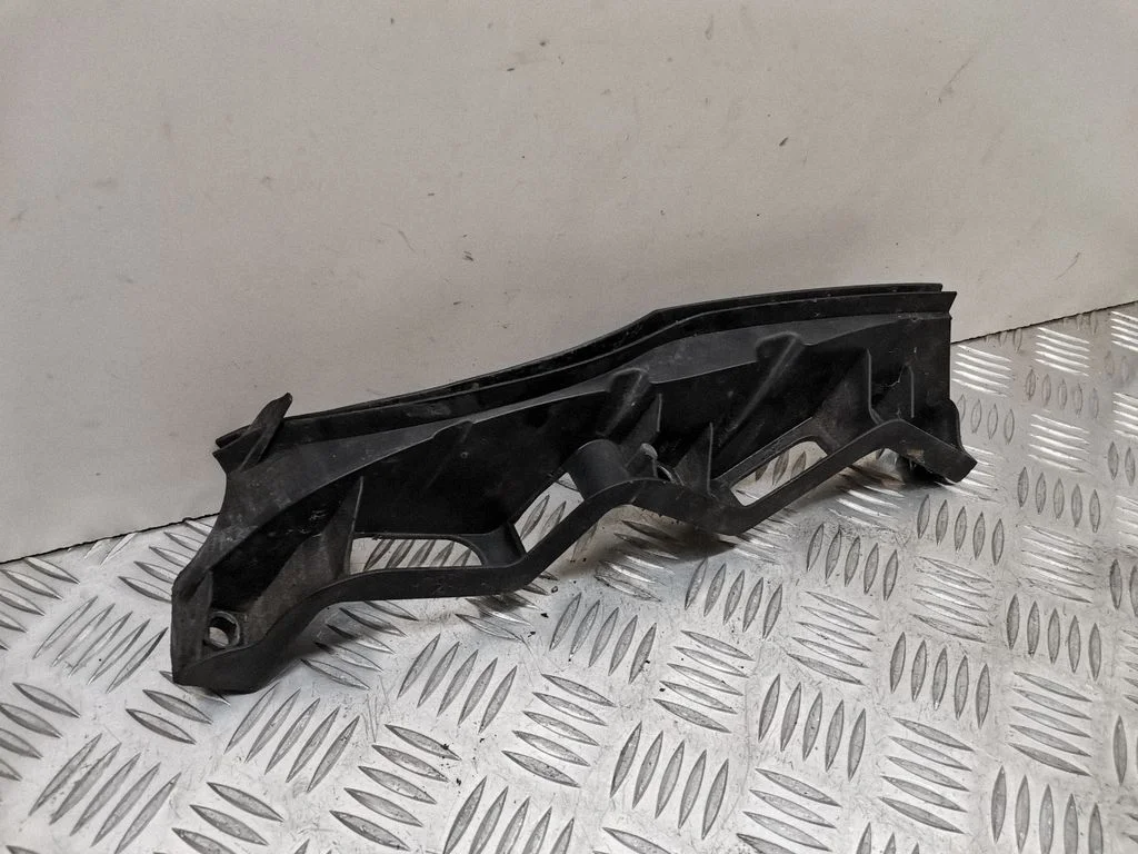 Headlight/headlamp mounting bracket 3C0807890