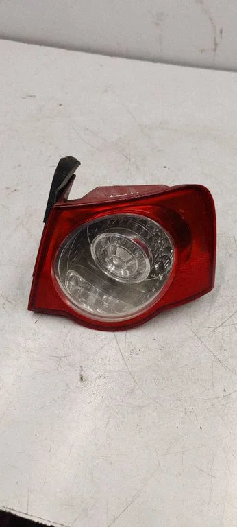 Rear/tail lights 3C5945096C