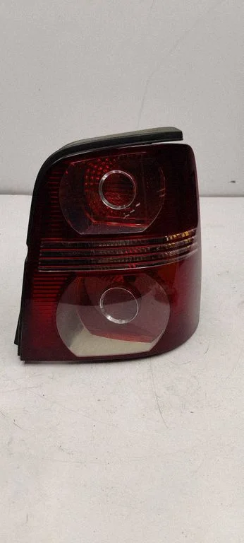 Lampa tylna w błotniku 1T0945096J
