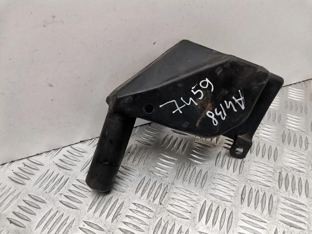 Windshield washer fluid reservoir/tank 8T2955463B