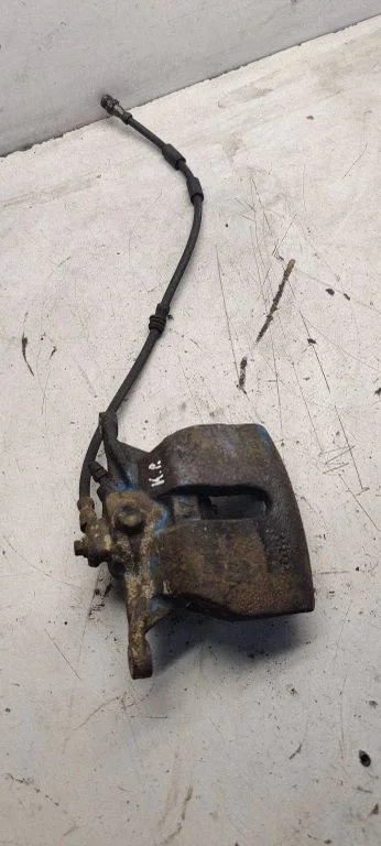 Front brake caliper – left