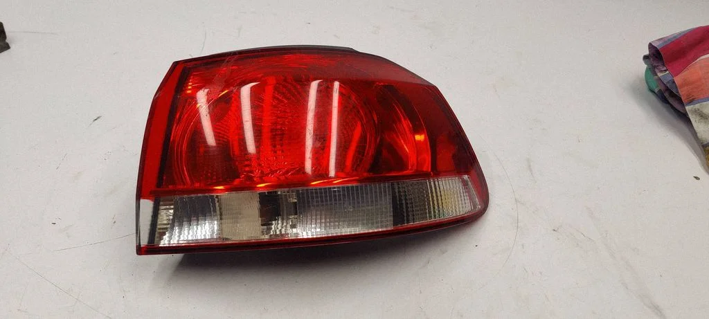 Rear/tail lights 9089721R