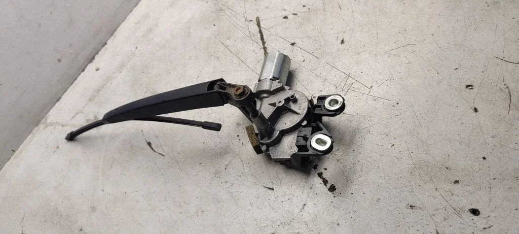 Rear window wiper motor 5k6955711B