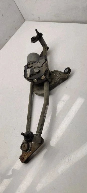Front wiper linkage and motor 3c8955023B