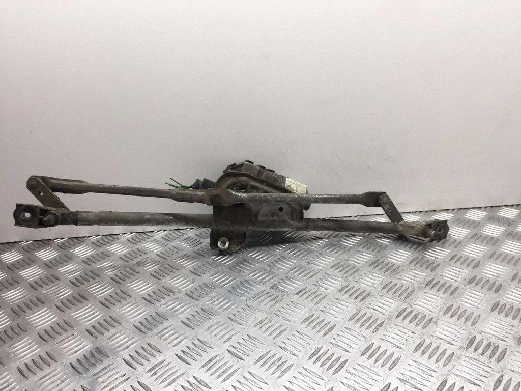 Front wiper linkage and motor 8D1955605B