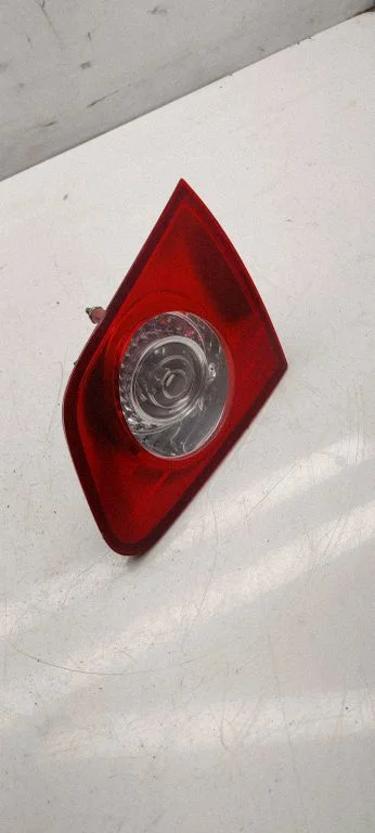 Tailgate rear/tail lights 3c9945094