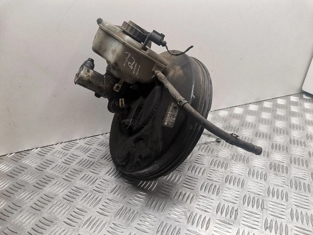 Brake booster – Volkswagen Caddy (2004-2010)