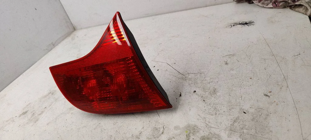 Tailgate rear/tail lights 8E9945093