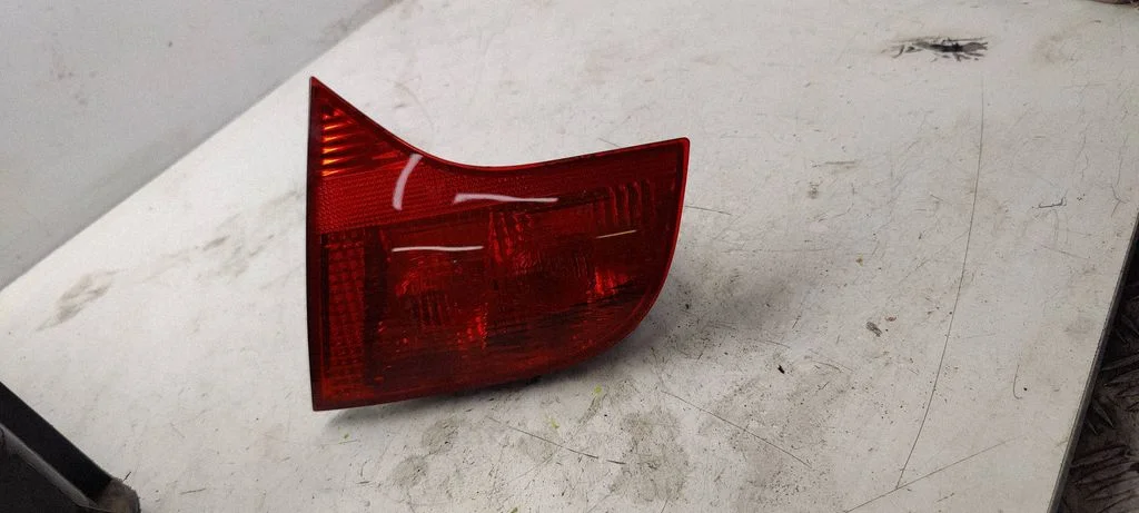 Tailgate rear/tail lights 8E9945094