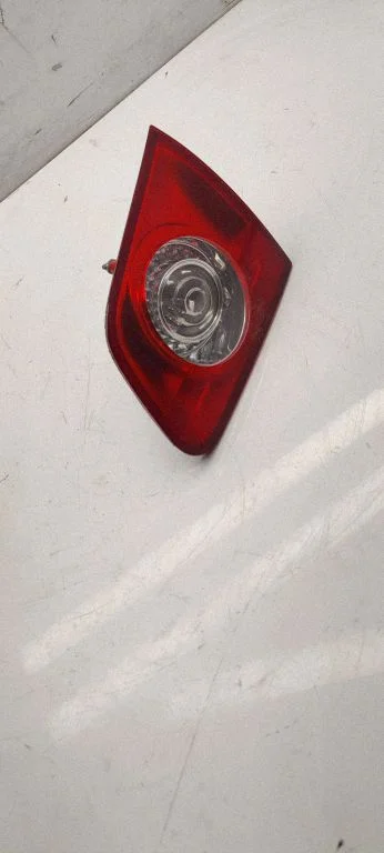 Tailgate rear/tail lights 3c9945094