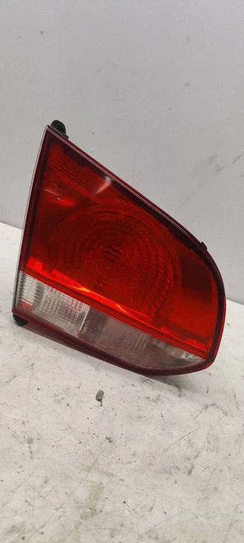 Tailgate rear/tail lights 5K0945107