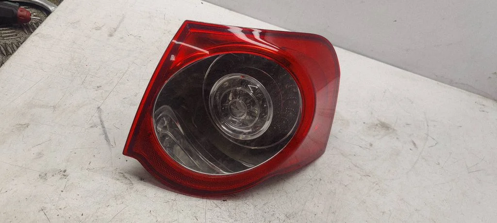 Rear/tail lights 3C9945096N