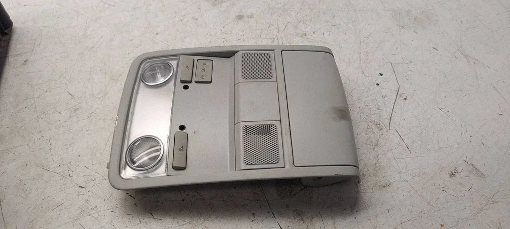 Front seat light 5C6867489