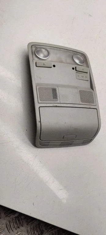 Front seat light 3c0867489c