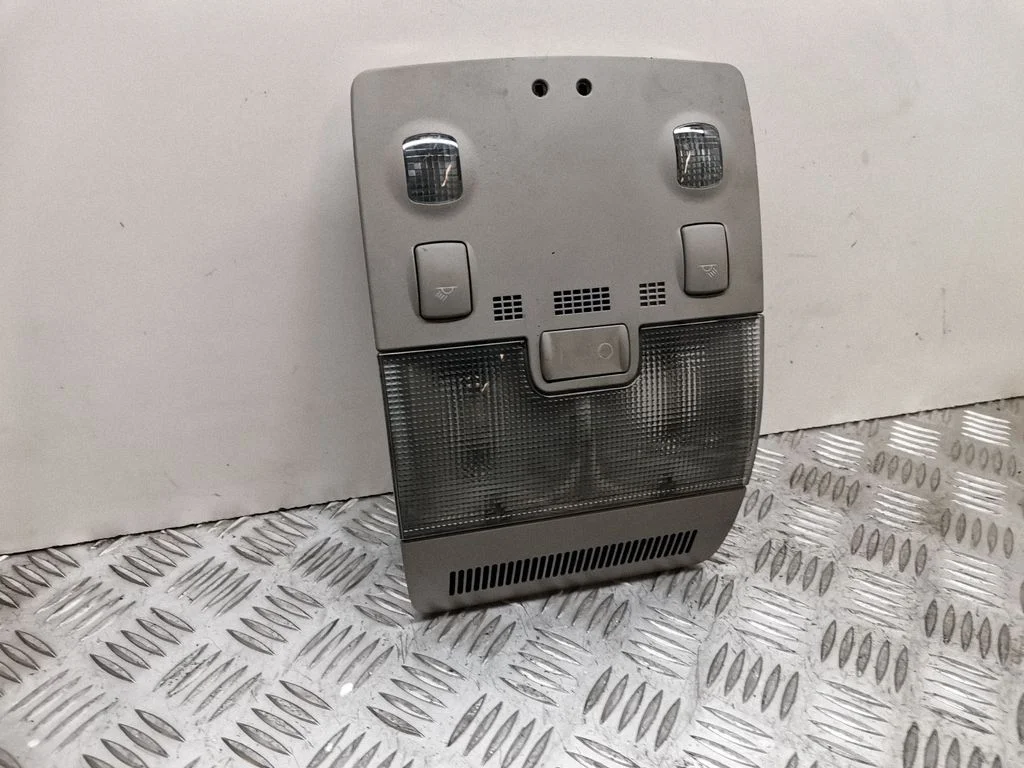 Front seat light 8E0947195E